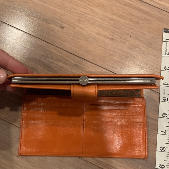 Hobo International wallet – Orange - Picture 12 of 16